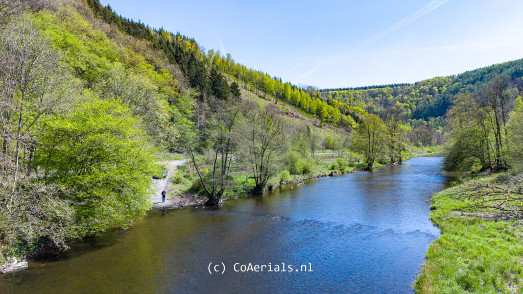 drone opstijgen aan de ourthe